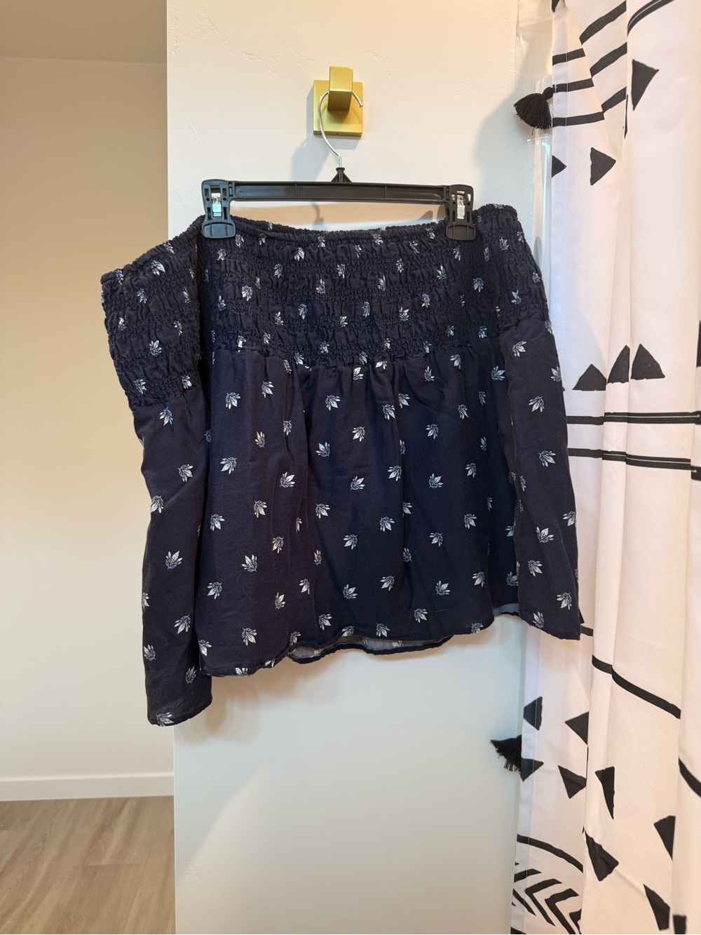 Old Navy Navy Floral Smocked Mini Skirt